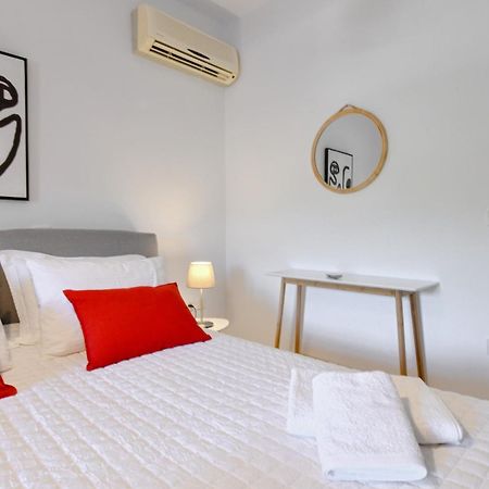 Amazing 2 Bedroom Apartment Overlooking The Marina Of Vourkárion 外观 照片