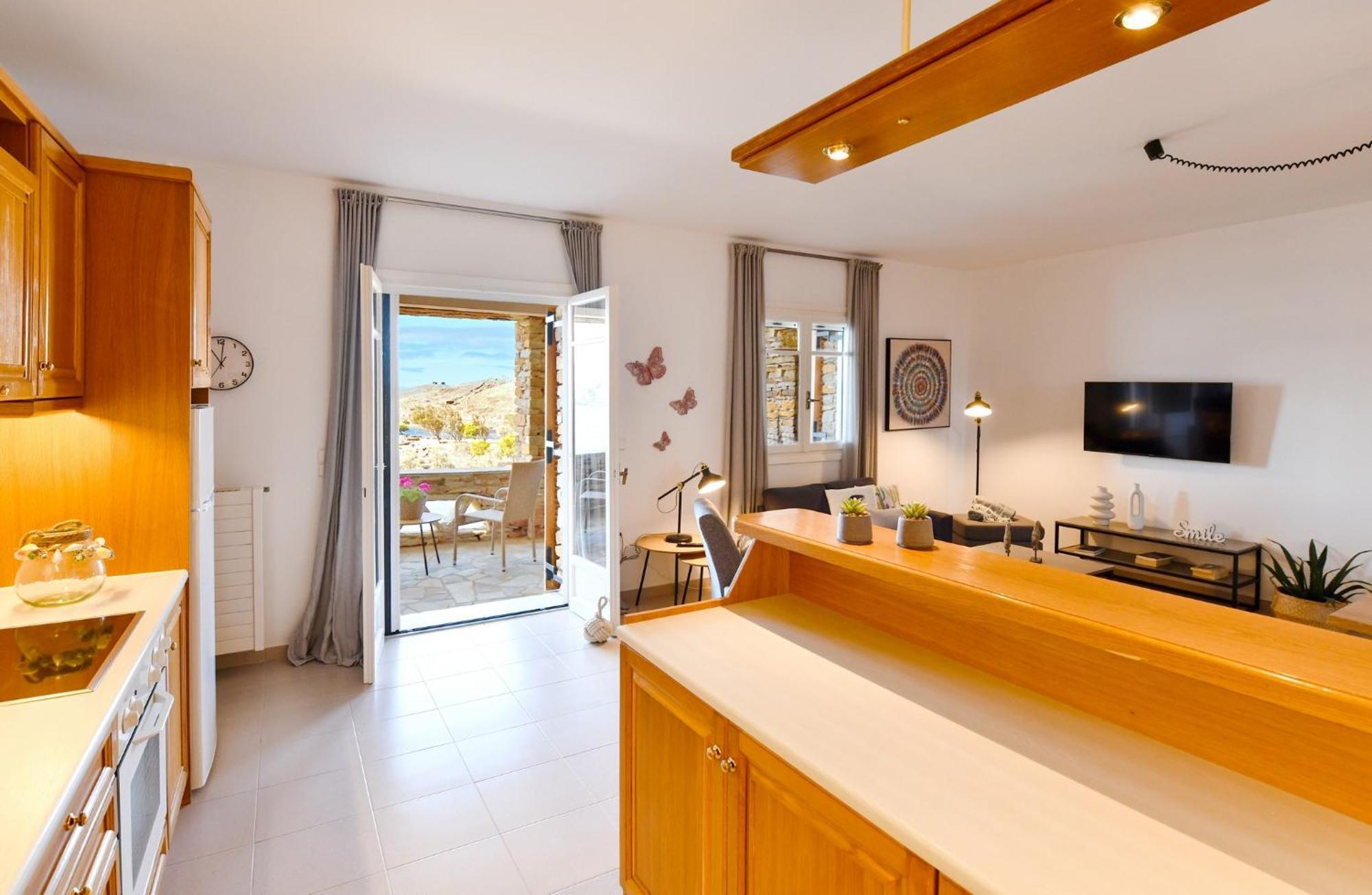 Amazing 2 Bedroom Apartment Overlooking The Marina Of Vourkárion 外观 照片