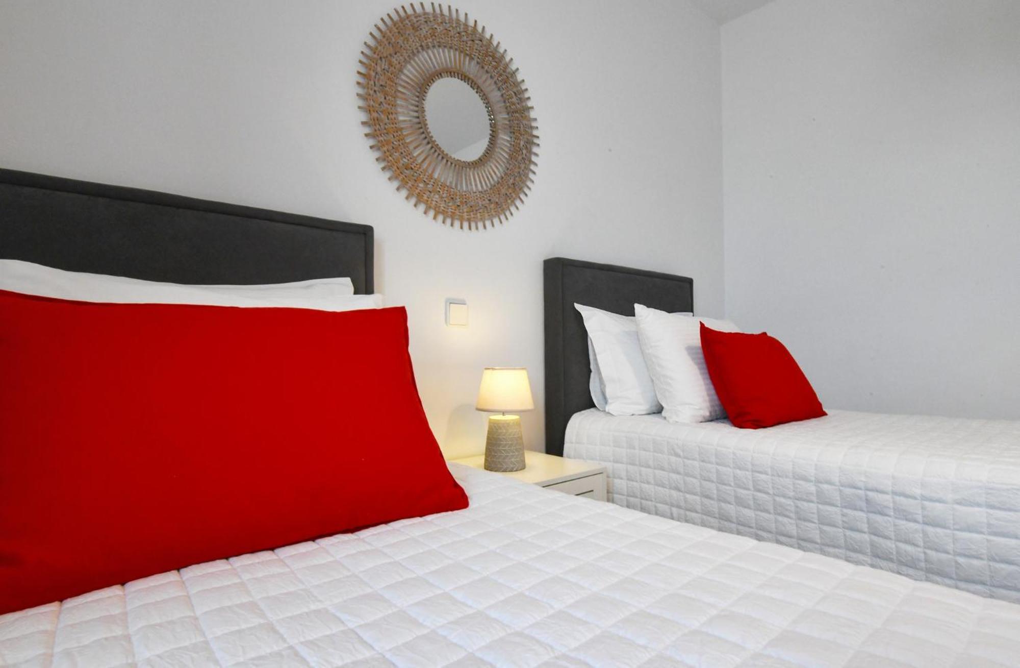 Amazing 2 Bedroom Apartment Overlooking The Marina Of Vourkárion 外观 照片